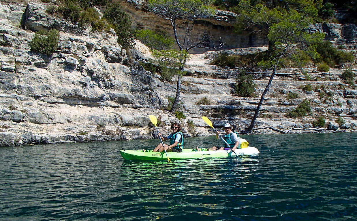 ballade en kayak sur le lac d'Esparron de Verdon